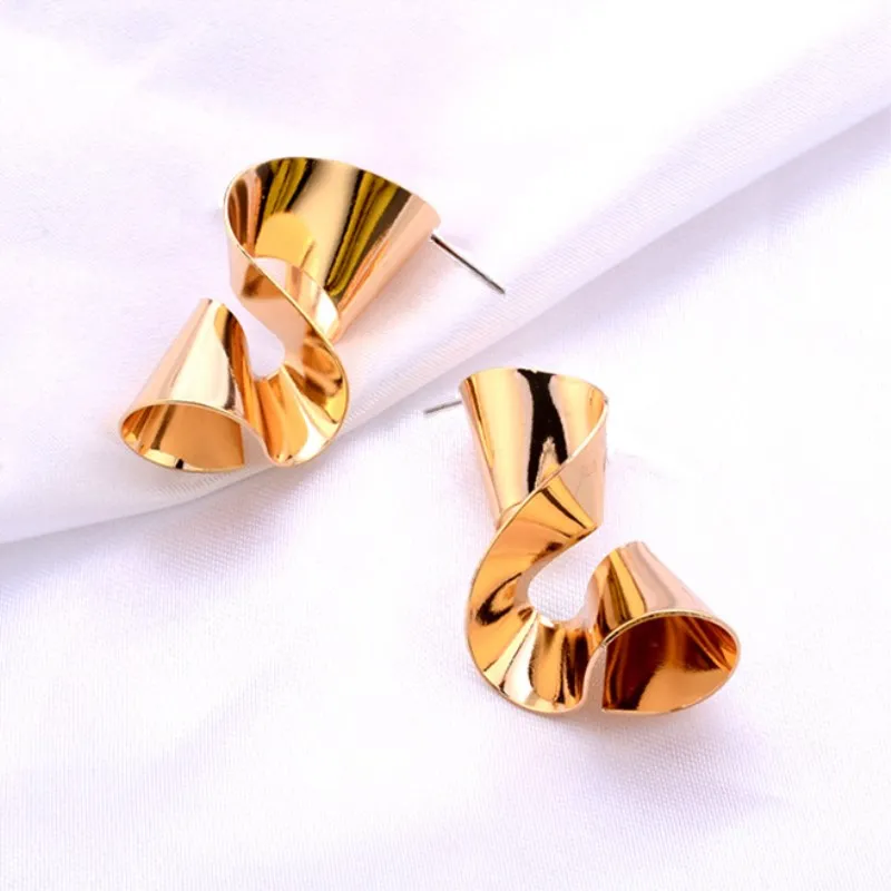 European Exaggerated Asymmetry Irregular Big Spiral Folded Wave Metal Drop Earring For Women Statement Gold Color Brincos