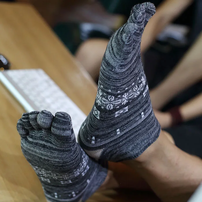 Ethnic Style Men's Short Five Finger Socks Cotton Toe Socks High Quality Sweat Invisible Socks Colorful