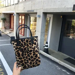 2019 borse leopardate borse a tracolla di moda di design di lusso per le donne cartelle quadrate classiche Velour Top Handle City Bag Flap