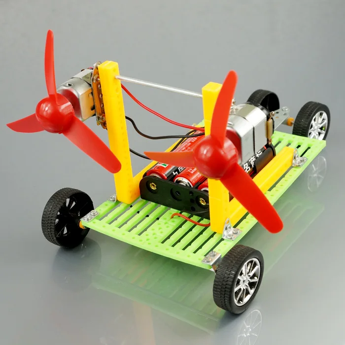 Handmade small production technology small power car double motor propeller toy diy assembling model