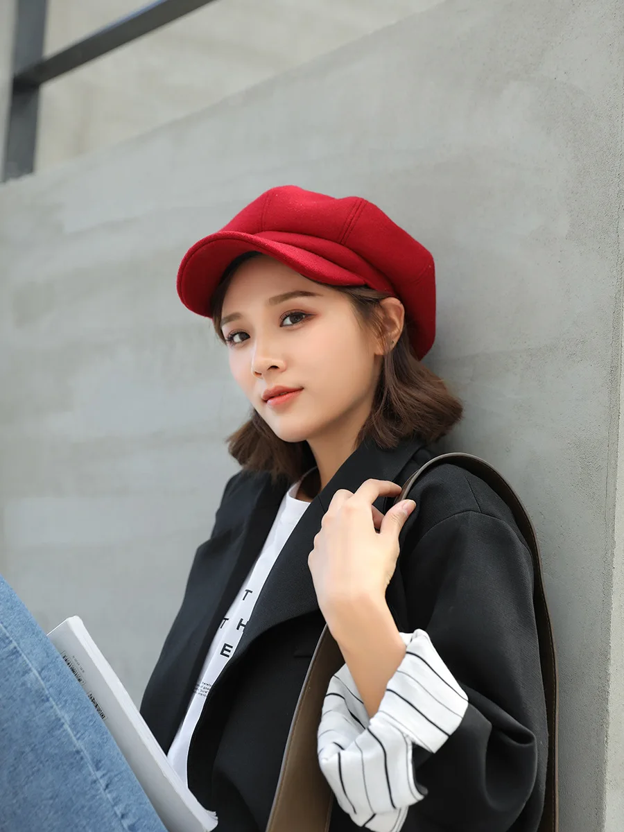 Women's retro beret cap image 8