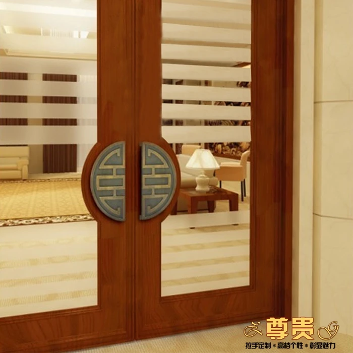 The spot of Chinese antique semi-circular handle with frameless glass door handle door handle antique wooden doors