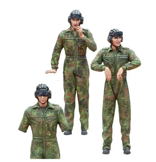 Unassambled  1/16 The Tank Crew (3 figures)（WITHOUT TANK ）   Historical  Resin figure miniature model Unpainted