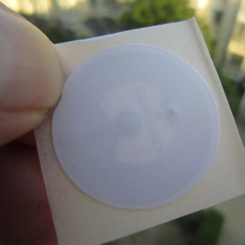 

26mm Circle NFC Tags label Sticker 13.56MHz for NFC function mobile phone andriod 20pcs