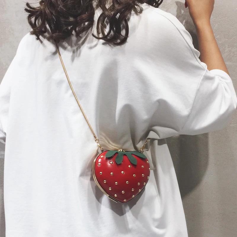 Cute Strawberry Heart Shape Women Clutch Bag Rivet Mini Fashion Ladies Chain Purses and Handbags Female Party Crossbody Bag 2021