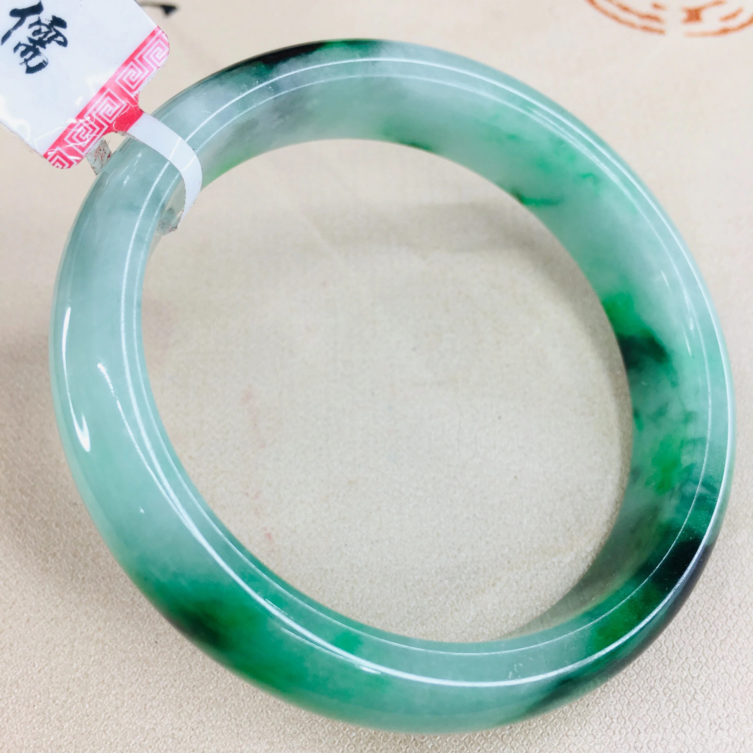 

Zheru Jewelry Pure Natural Jadeite Bracelet Natural Elegant Green Bicolor 54-62mm Female Jade Bracelet Gift Send Certificate