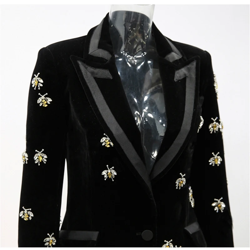 หรูหราออกแบบใหม่รันเวย์ Handmade Bees Beading เสื้อ Notched High Street ผู้หญิงกำมะหยี่ยาวซองหนัง Trend Blazer