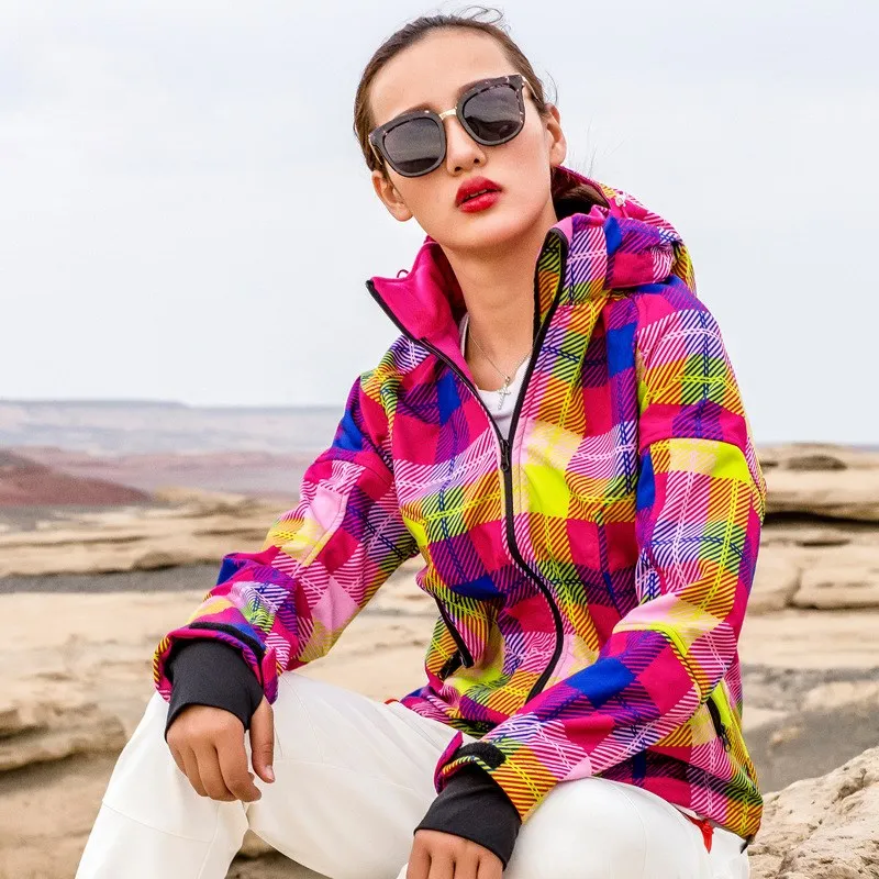 Waterproof Windproof Sweater Women Outdoor Hiking Climbing Jacket Female Soft Shell Fishing Clothes Thick Colorful Spring Blazer