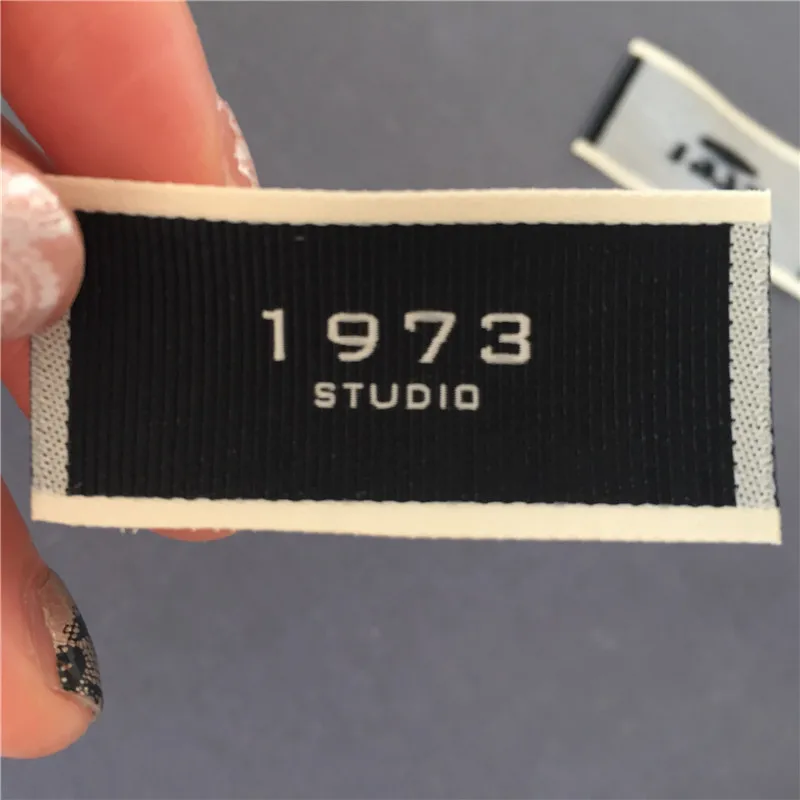 Custom Producing 2.4*5cm High Density Garment Labels Clothing Woven Labels