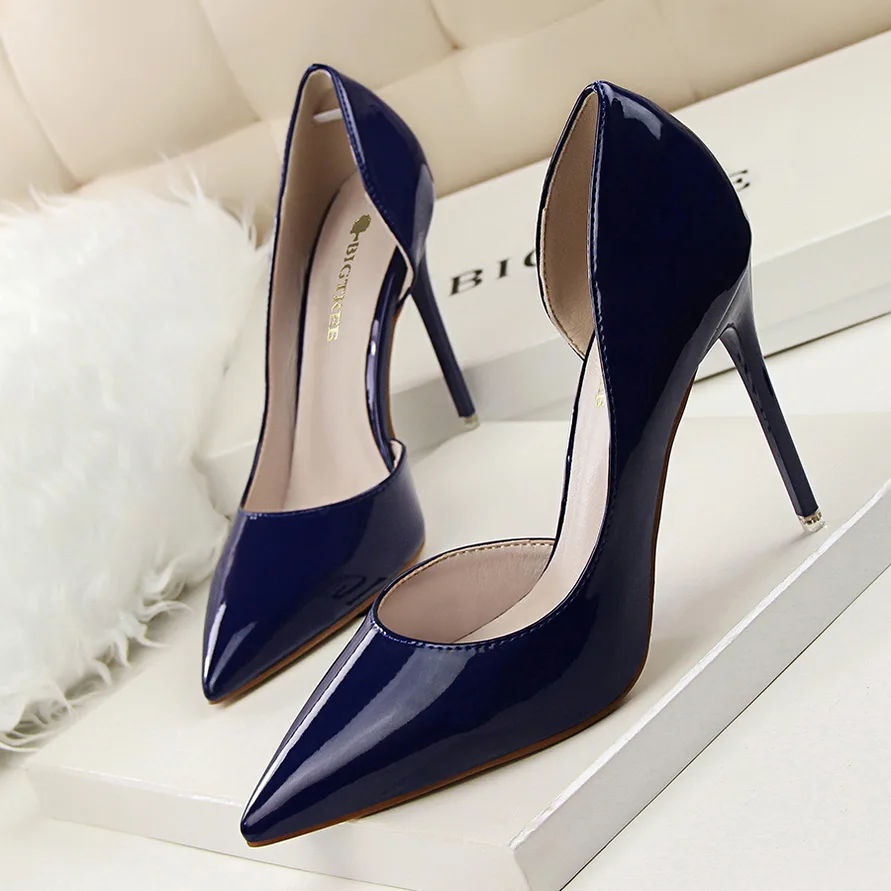 New 2022 Women pumps Elegant pointed toe patent leather office lady Shoes Spring Summer High heels Wedding Bridal Shoes