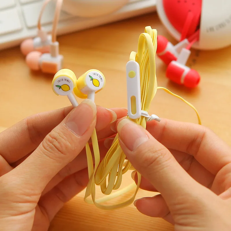 لطيف الفاكهة الحلوى الملونة سماعات 3.5 مللي متر في الأذن مع ميكروفون للفتيات الهاتف الروبوت سماعات كيد الطفل طالب ل MP3 هدية