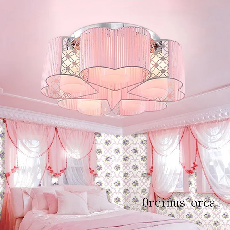 Modern concise warm heart-shaped ceiling lamp girl bedroom children's room romantic Creative Star Moon LED pink ceiling lamp