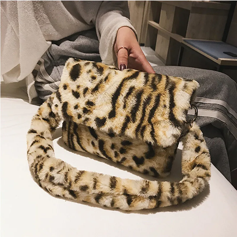 Winter Soft Warm Fur Bag Designer Women\'s Plush Shoulder Bags Large Capacity Messenger bag Handbag  Cute Ladies Coin Purses 2023