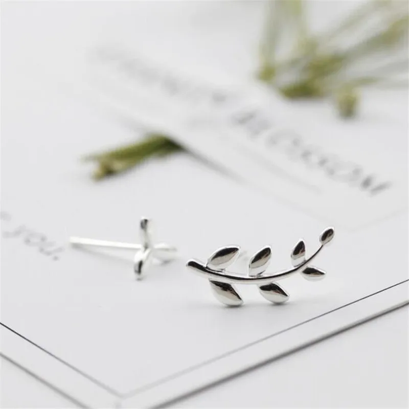 New Simple Leaves 925 Sterling Silver Jewelry Asymmetrical Leaves Personality Exquisite Plant Popular Stud Earrings E256