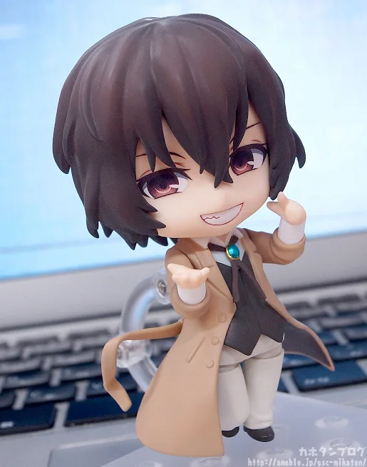 NOVO quente 10cm Bungo Stray Dogs Stray Dogs Dazai Osamu 657 Ação figura brinquedos coleção boneca de presente de Natal com caixa