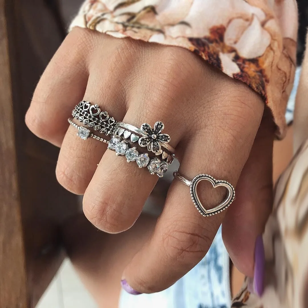 2019 Fashion New Personality Love Flower Inlaid Zircon Set Ring 6 Piece Set Combination Joint Ring Dance Party Wild Jewelry