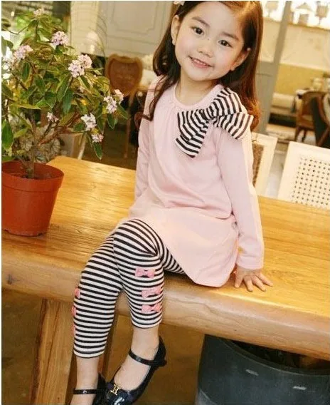 Retail and wholesle 2022 spring and autumn toddler girl clothing sets children clothes kids top with bow+striped leggings 2pcs