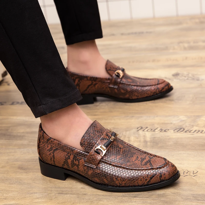 Zapatos de hombre al aire libre 2019 nuevas de cuero Oxford zapatos de hombre de cuero a medida zapatos de hombres de negocios transpirables zapatos