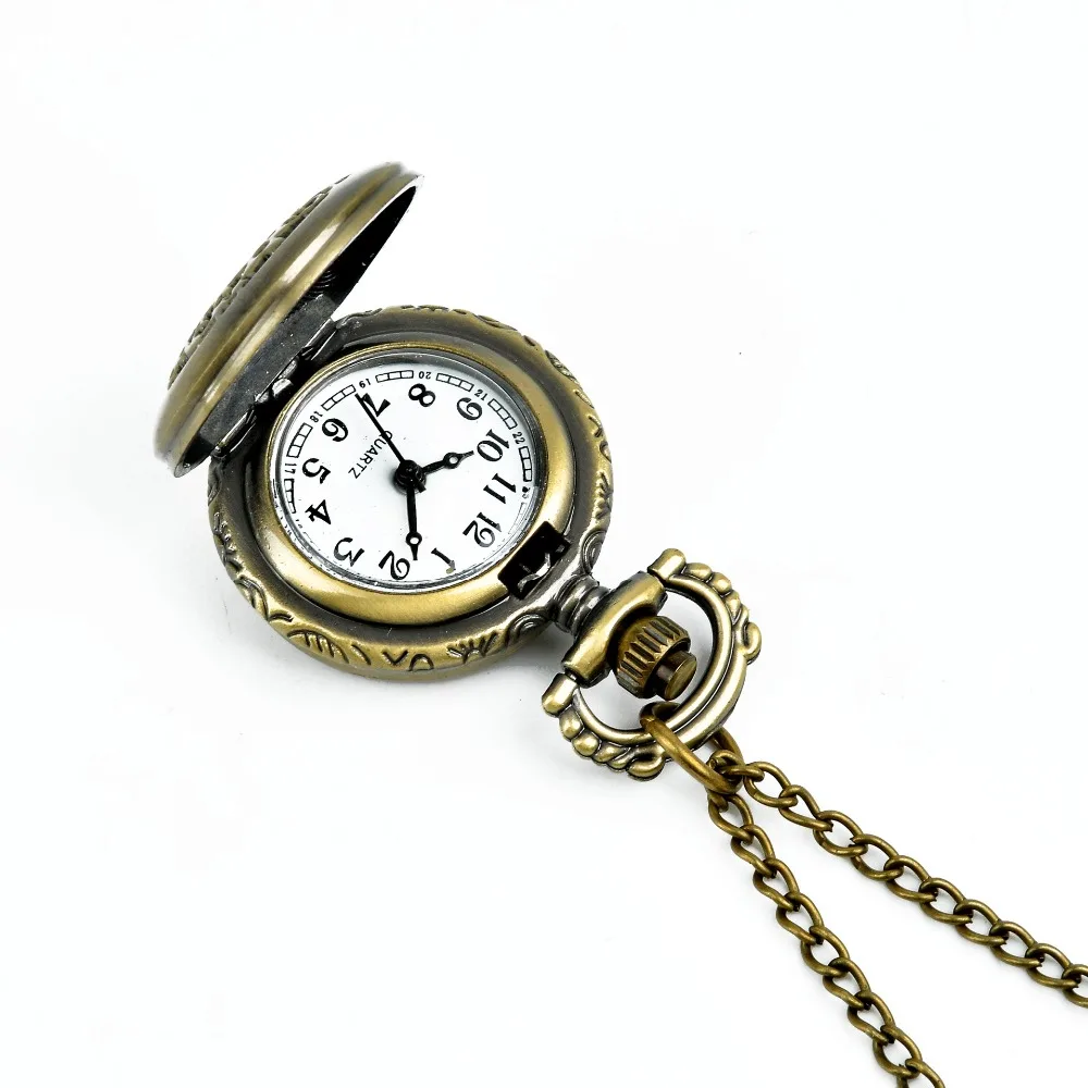 8895 Vintage In Wonderland Rabbit Key Quartz Pocket Watch Flower Hollow Necklace Pendant Chain Christmas Gifts