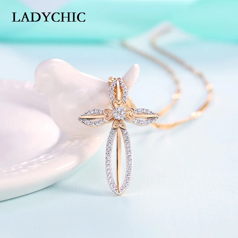 

Elegance Gold Color Cross Pendant Necklaces for Women Men Trendy Classic Christian Jesus Crystal Necklace Jewelry Gift Wholesale