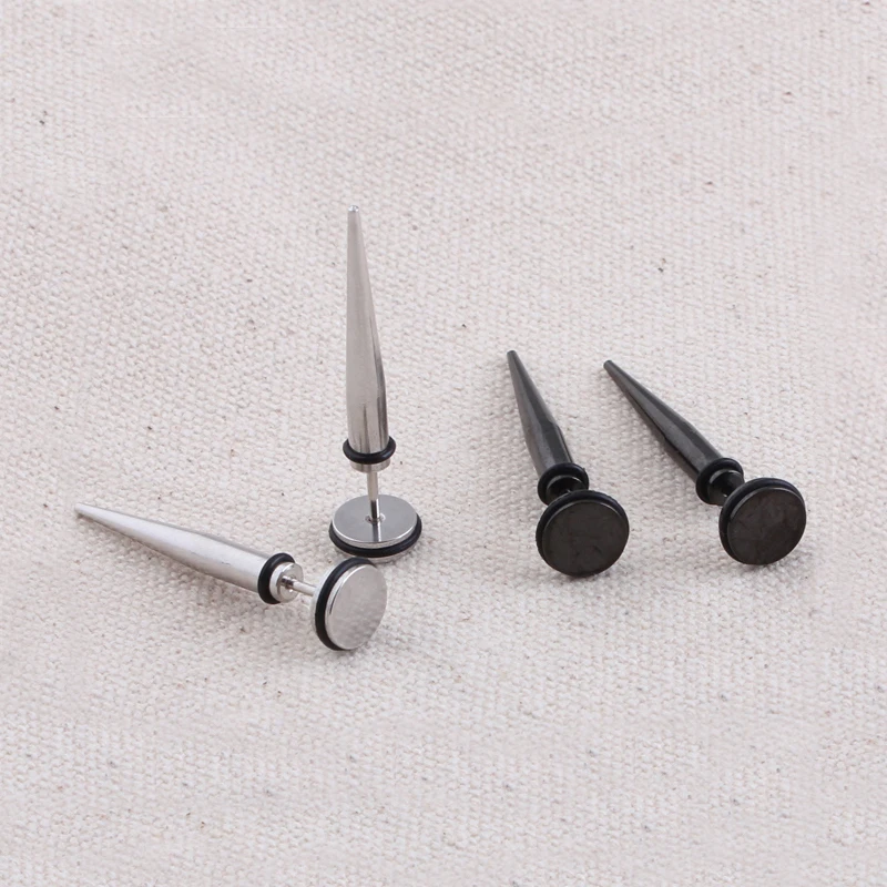 Alisouy Pair 316L Stainless steel HipHop Punk Sharp cone Spike Black Silver color tip Girls Boys Men or Women ear Stud earrings