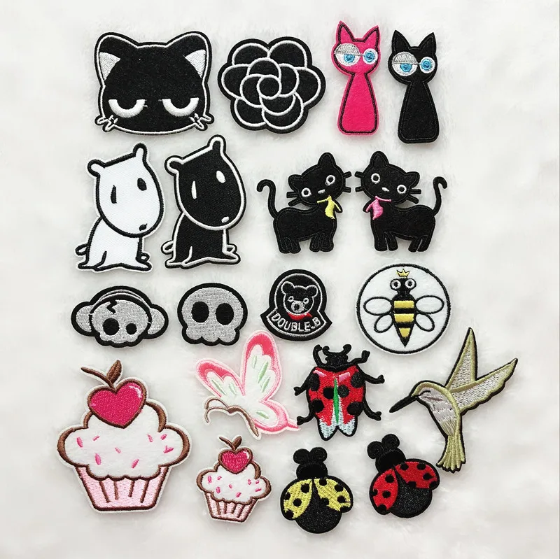 1PCS Animal Butterfly Hippo beetle honeybee punk skull Embroidery Black cat Ice cream Patches Backpack Iron on Clothes Appliques