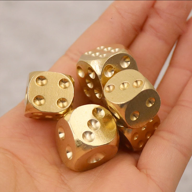 1Pcs Brass Dice pure copper solids dice Manual polishing Bar/Dinner party creative mahjong sieve Creative small decorative items