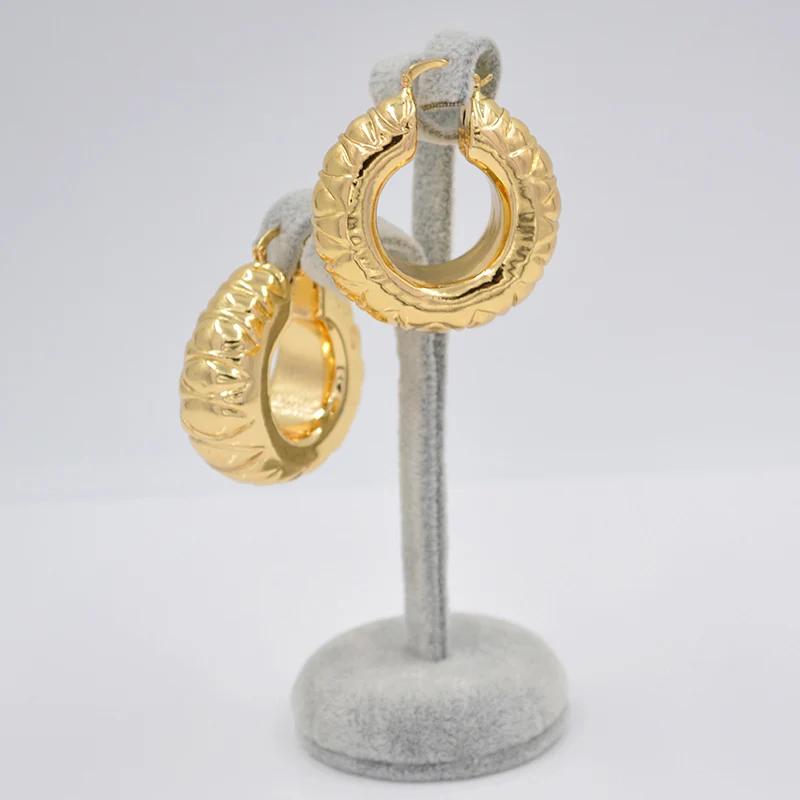 Sunny Jewelry Big Copper Hoop Women Maxi Dubai Jewelry Set Earrings Pendant Round Water Drop For Party Wedding Gift High Quality