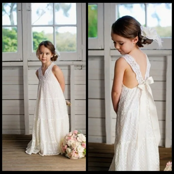 

Romantic Summer Boho Flower Girls Dresses Floor Length V-Neck Backless Vintage Maxi Ivory Lace Kids Bohe Beach Wedding Wear