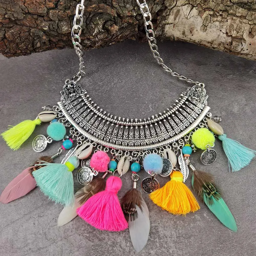 Bohemian Necklaces Pendants Women Handmade Pompom Collar Bib Choker Statement Necklace Ethnic Fashion Jewelry