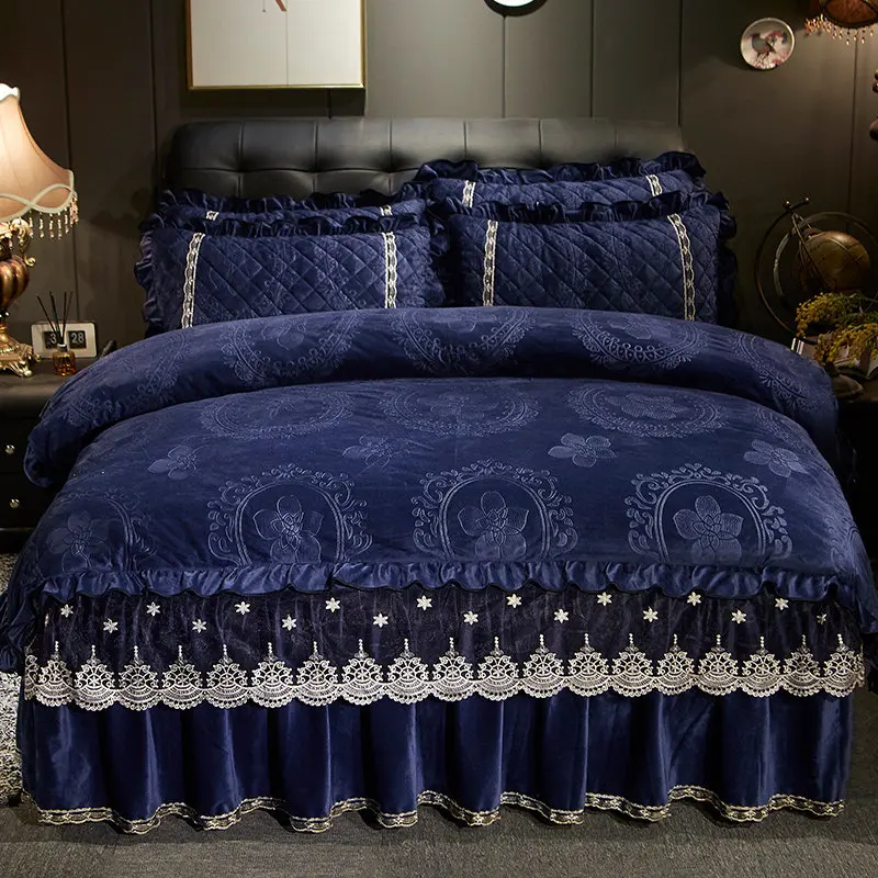 Europe Lace Crystal Velvet 4pcs Bedding Set, Embossed Duvet Cover, Quilted Bedskirt, Thick, Soft, with 2 Pillowcases