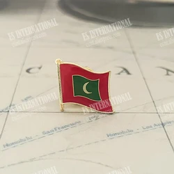 Maldives National Flag Lapel Pins Crystal Epoxy Metal Enamel Badge Paint Brooch Souvenir Suit Personality Commemorative Gifts