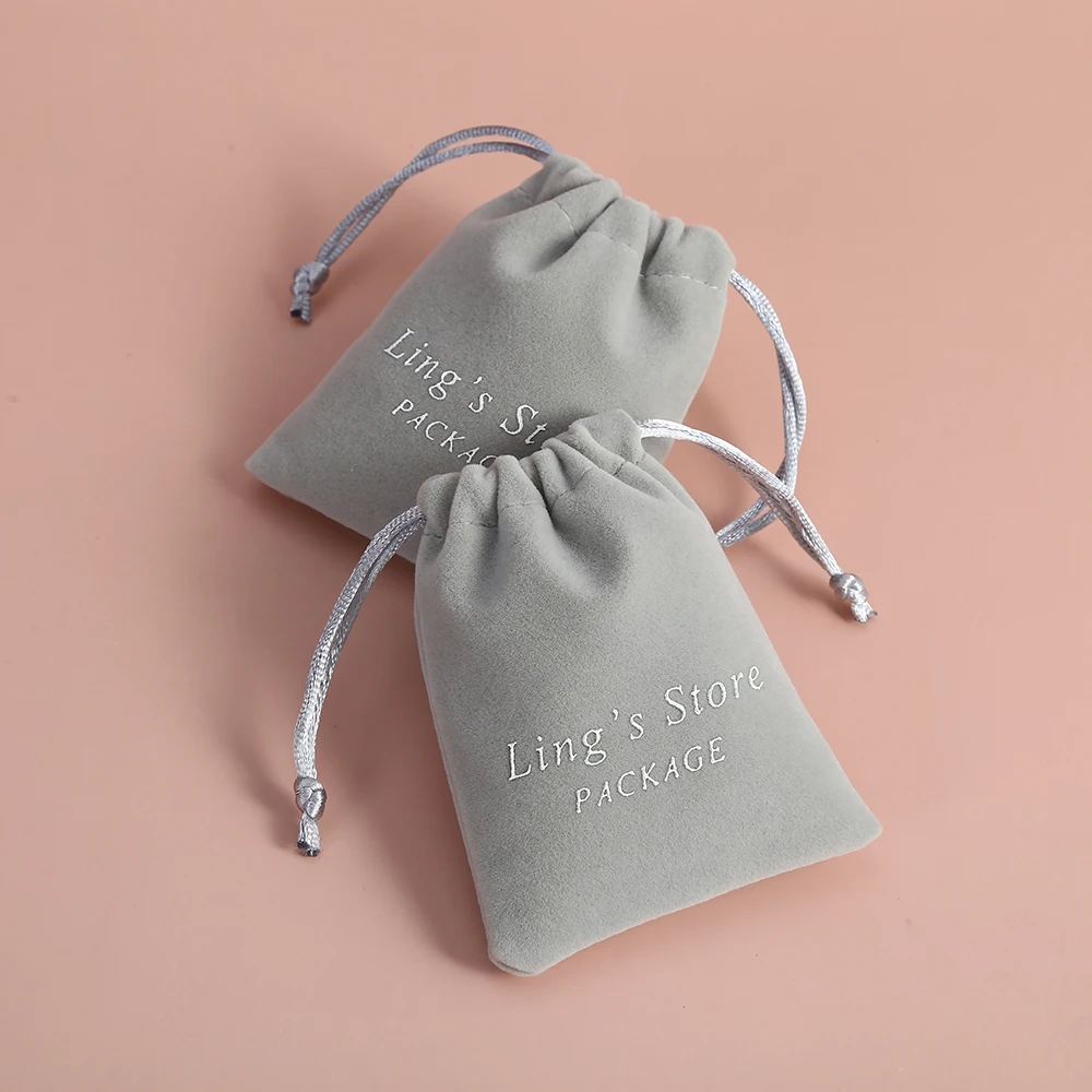 50pcs Grey Velvet Jewelry Bag Small Pouch for Wedding Christmas Party Candy Bag Organizer Gift Bag Personalizado Custom Logo