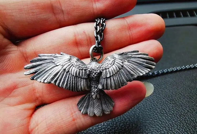 Silver Plated Animal Eagle Pendant Necklace Vintage Crow Pendant Punk Gothic Men and Women Hip Hop Party Jewelry Birthday Gift