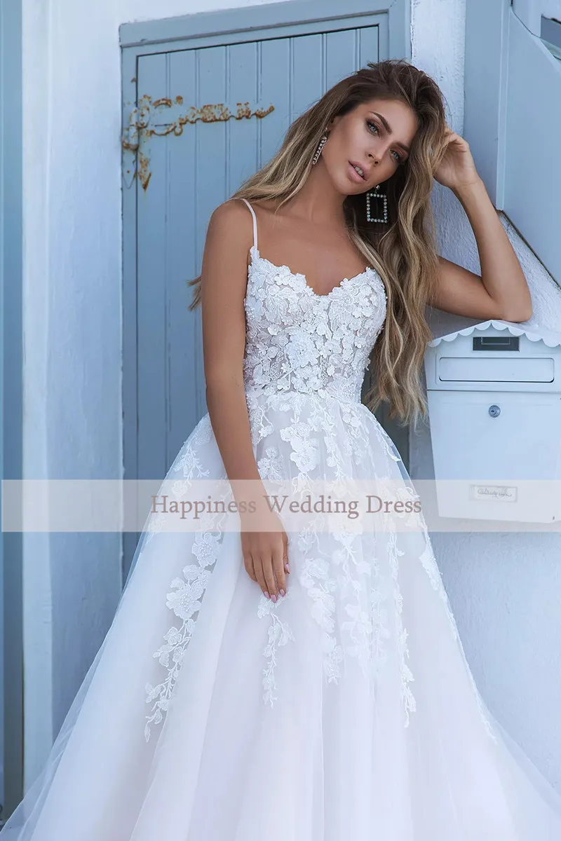 Elegante A-lijn Witte 3D Bloem Trouwjurken Met Applicaties Spaghetti Strap Bruidsjurken Boho Vestido De Casamento