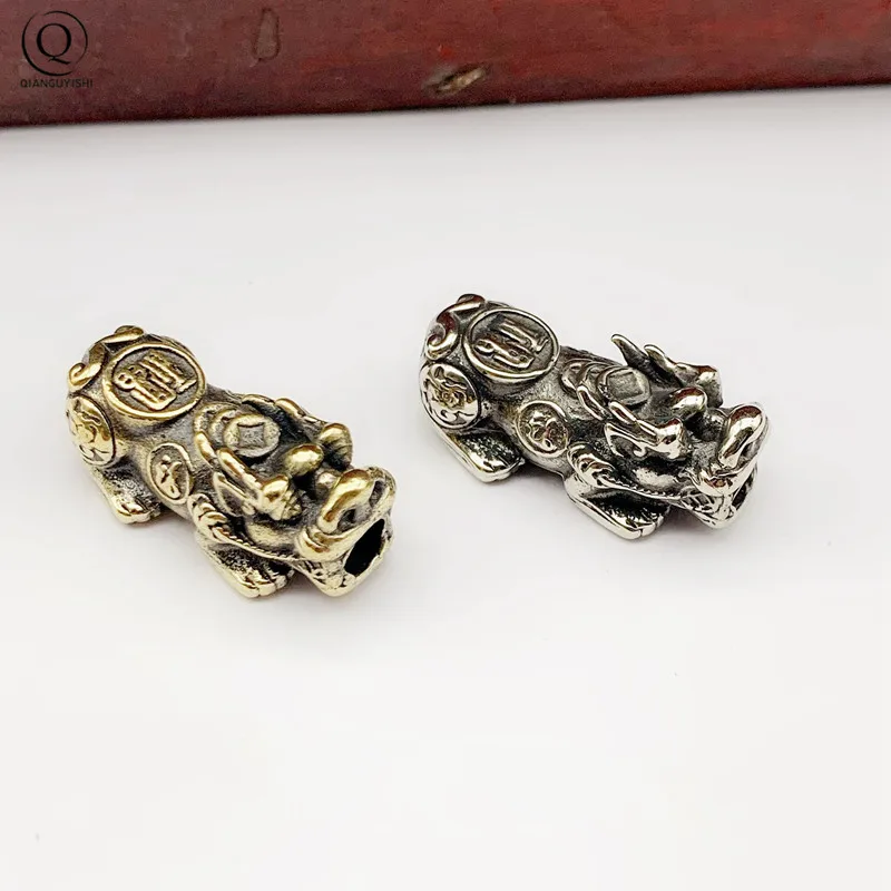 Retro Brass Brave Troops Knife Pendants EDC Outdoor Products DIY Paracord Beads Wealth Animal Umbrella Rope Hangings Keyrings