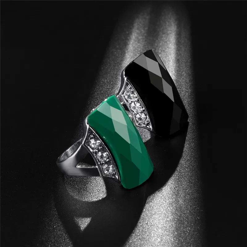 Luxury Green Stone Big Rings For Women Jewelry Silvery Ring Female Crystal Rings Lady Retro Ethnic Ring Women Accessorie Female