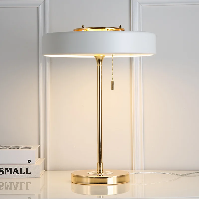 Lámpara de mesa negra nórdica, luz moderna, lámparas de escritorio de lujo para dormitorio, mesita de noche, sala de estar, estudio, decoración del