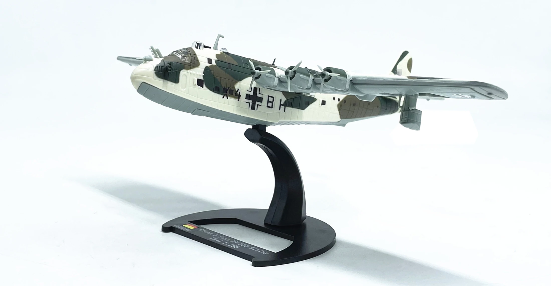 1: 200 German bv-222 large seaplane  maritime patrol aircraft  Antisubmarine aircraft model  Simulated pendulum