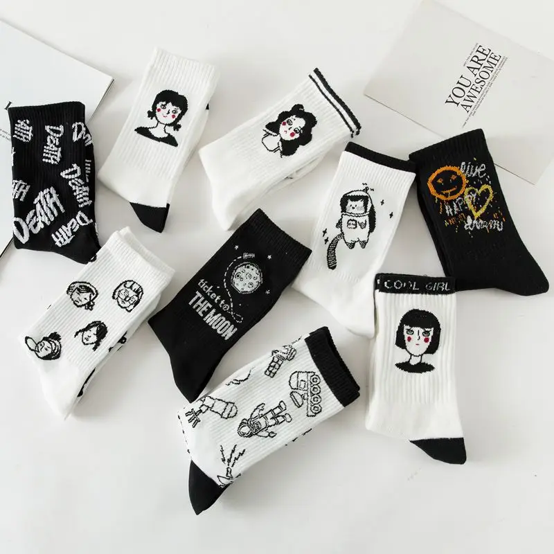 New Women's South Korea  Print Funny Black And White Sports Women Socks Cotton Cute Winter Socks Harajuku Kawaii