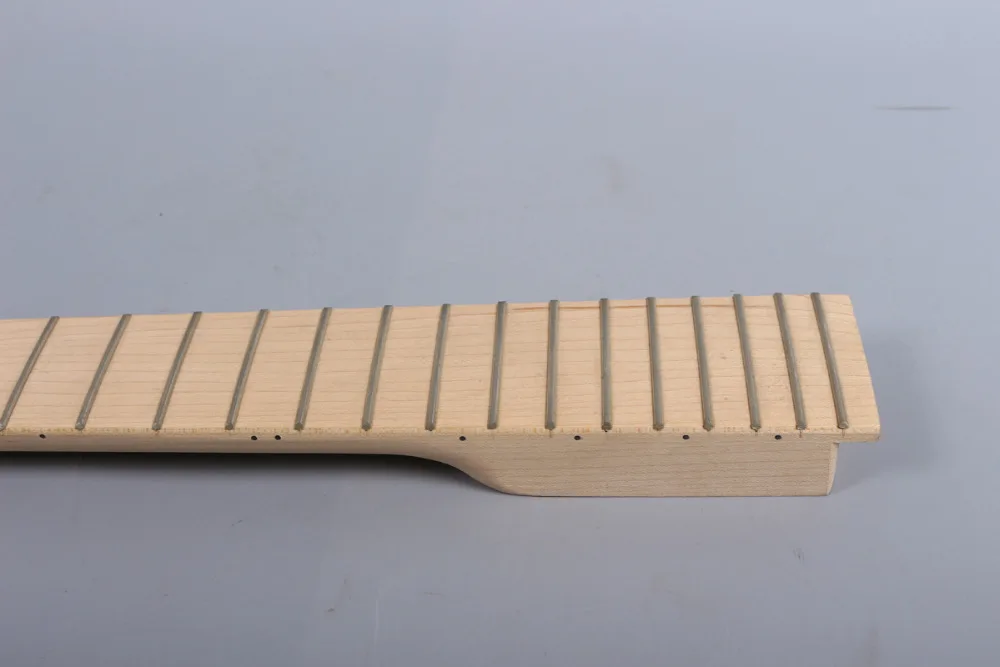 

Electric guitar neck Maple and maple wood Fretboard 22 fret 25.5" no inlay nut width 43mm