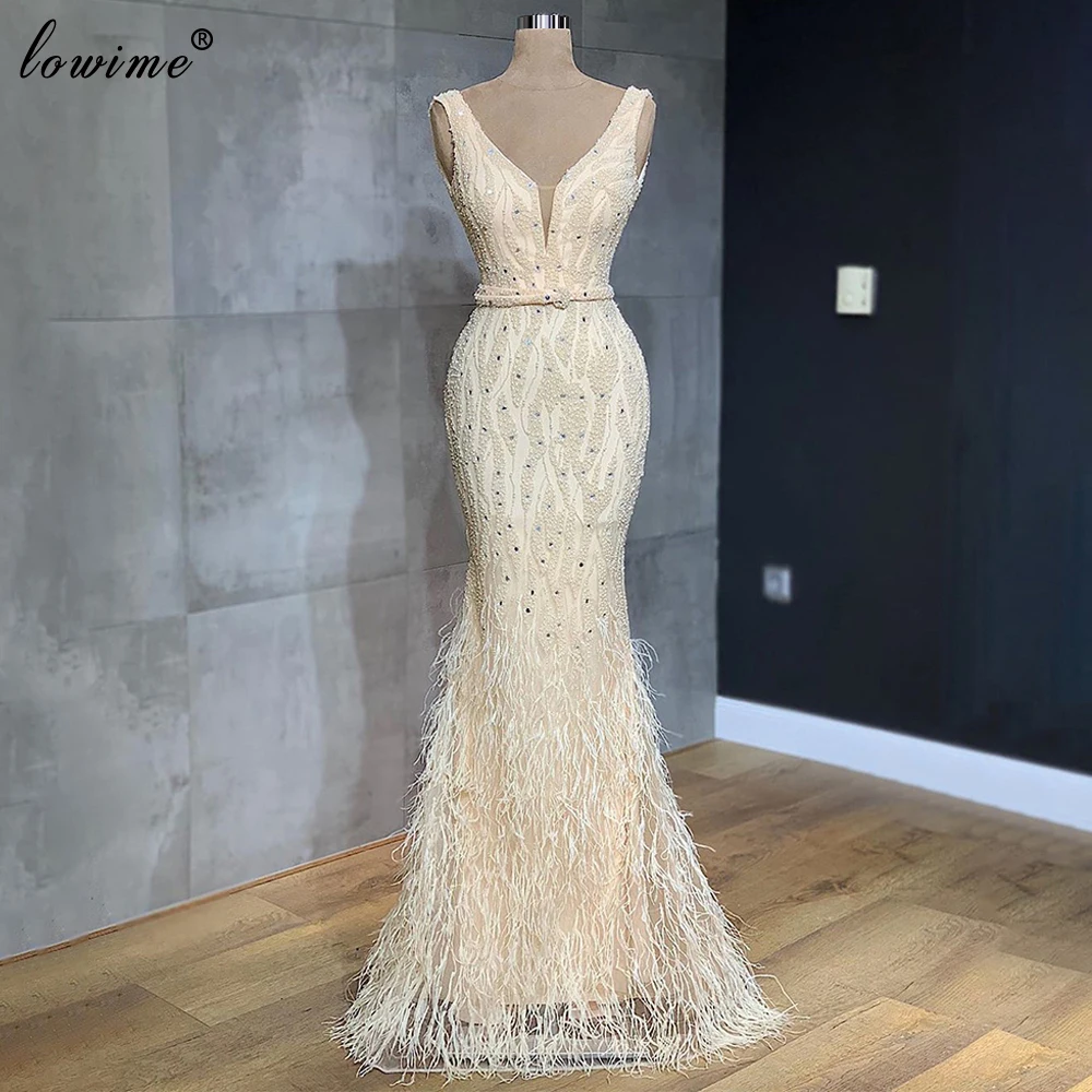 Dubai Pearls Prom Dresses 2020 Sleeveless Sexy Evening Dresses Women Party Night Feathers Cocktail Gowns Vestidos De Fiesta