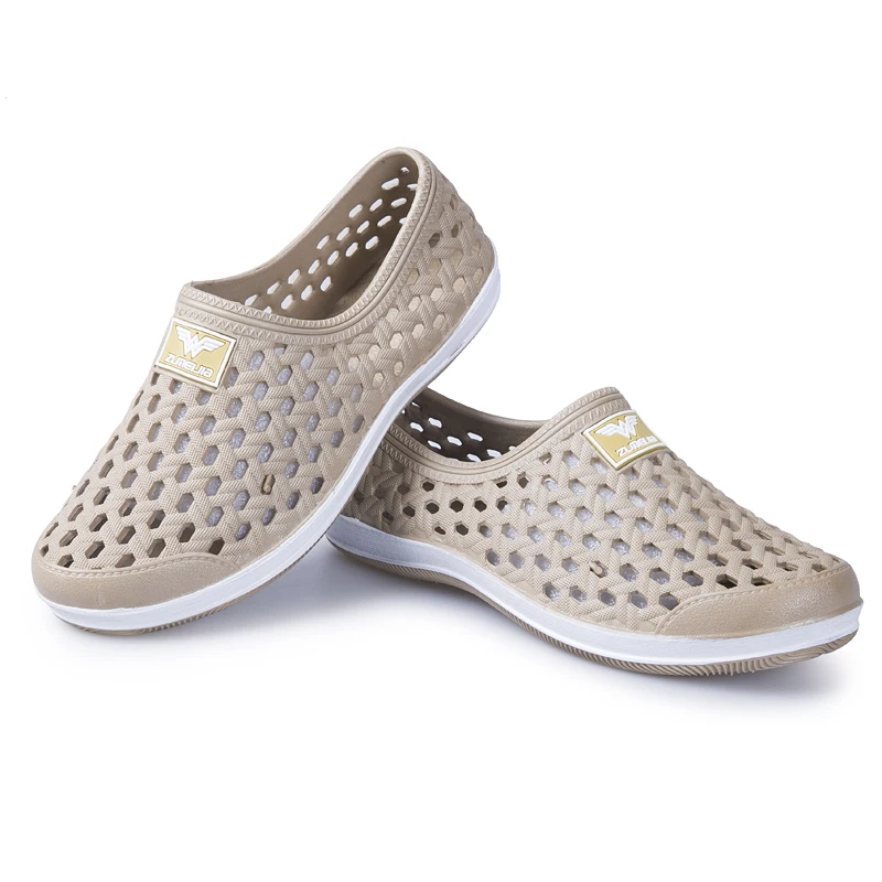 Summer Men Sandals Massage Clogs Outdoor Garden Shoes Male Pool Sandals Bathroom Flip Flops Swimming Beach Slippers