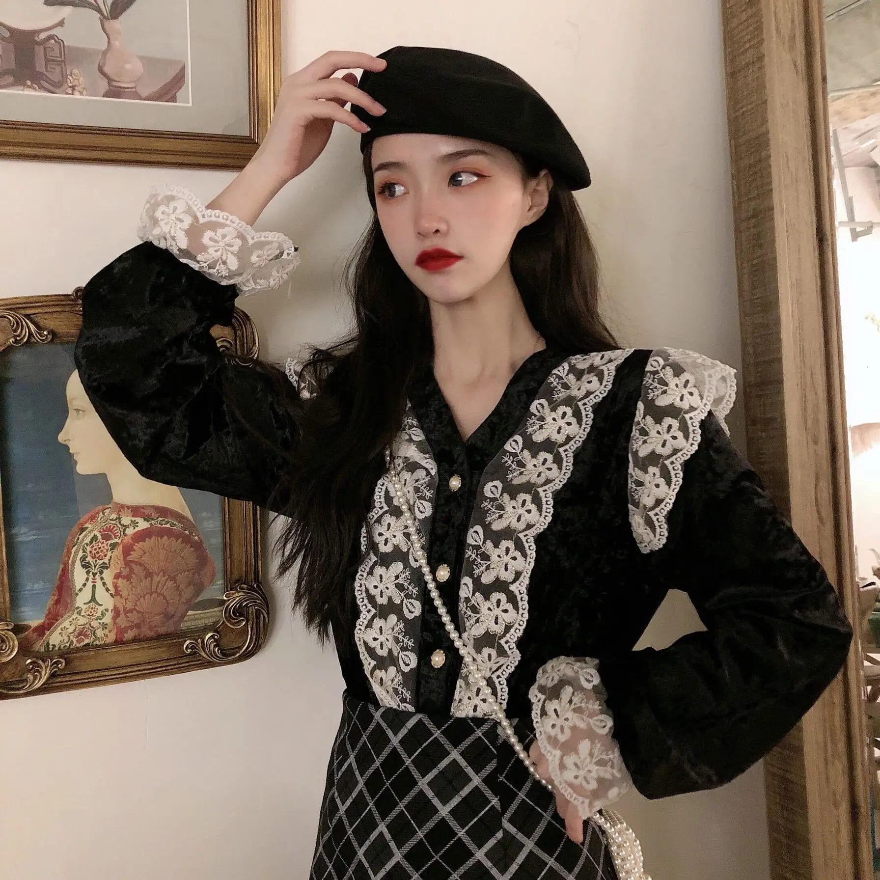 

Blouse Women Lace Velvet Shirt Women's Top Loose Long Sleeve Shirt Blusas Ropa De Mujer