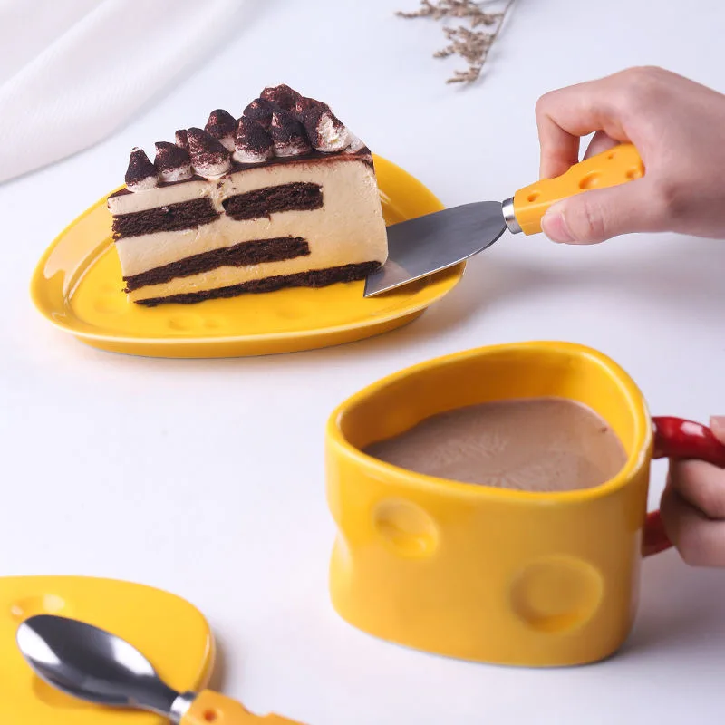 

Ins Creative Cartoon Cheese Shape Ceramic Mug Milk Cup Coffee Cup Cheese Shape Mug with Lid Trend Home Breakfast Cup Water Cup