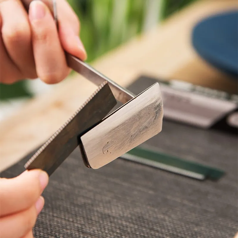 Pottery Tools Sculpture Scraper Clay Trim Sculpture Finishing Tool with Toothed Sculpture Knife Replaceable Blade