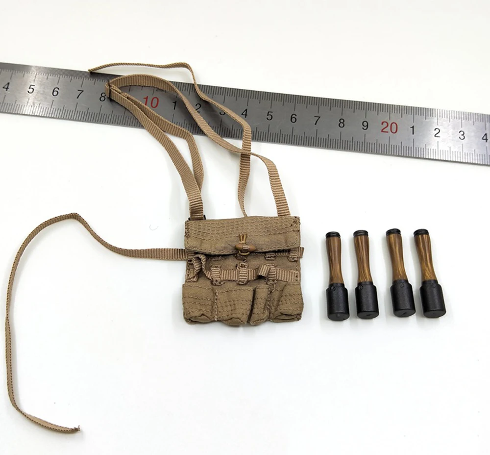 Scale 1/6th Soldier Story SS121 1962 SINO-INDIAN WAR Battle Military 4-cell Stick Of Grenade Pouch Bag Model For Figure Collect