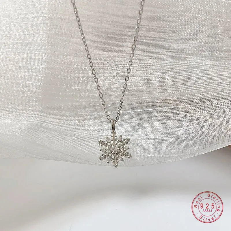 

HI MAN S925 Sterling Silver Korean Cubic Zircon Snowflake Pendant Necklace Woman Fashion Clavicle Chain Elegant Jewelry Gift