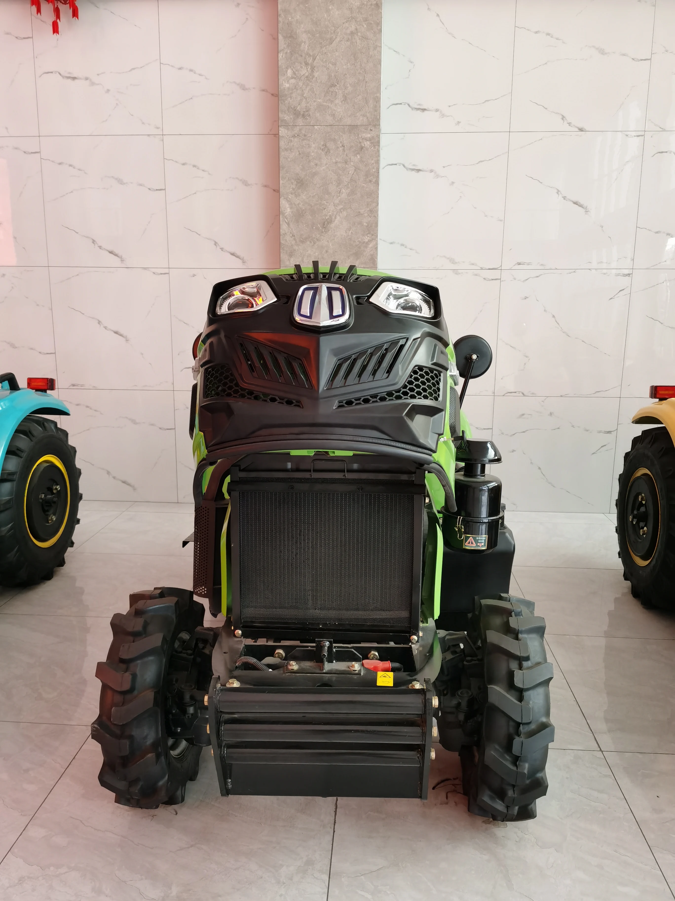 Chinese 2021 New Garden Machine Orchard Greenhouse Agricultural Tractors Hydraulic Micro Compact Tractors