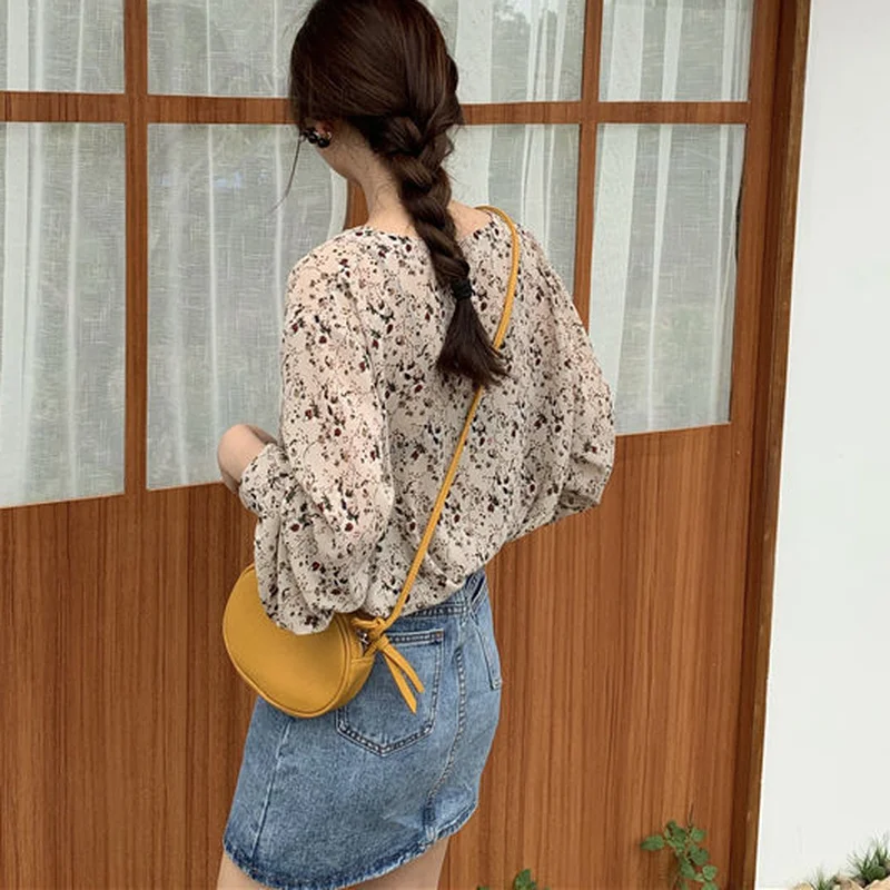 Women Blouses Floral Retro V-neck Lantern Sleeve Fashion Loose Casual Teenagers Fairy Tender Temper Streetwear Sweet Shirts Cozy